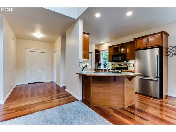 3769 JULIA LOOP, Eugene, OR 97404