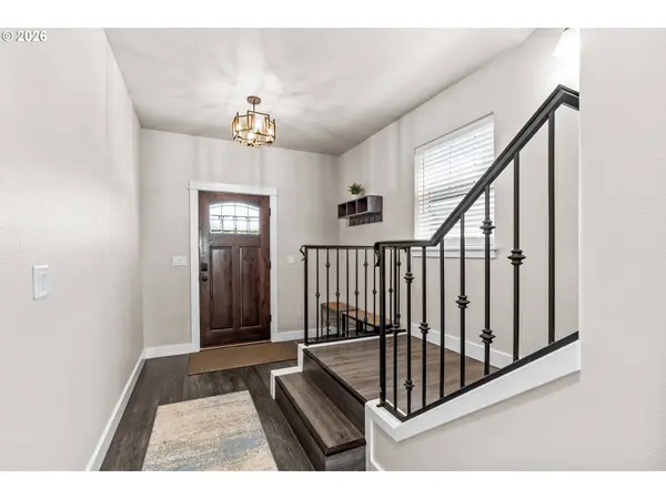 1810 CEDAR BROOK DR, Eugene, OR 97402