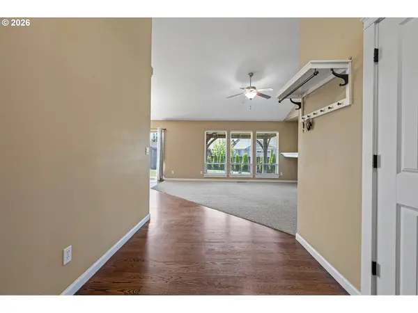 4964 PERIWINKLE DR, Salem, OR 97317