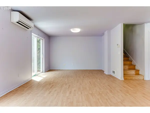 667 KAMAPHEEMA PL, Eugene, OR 97405