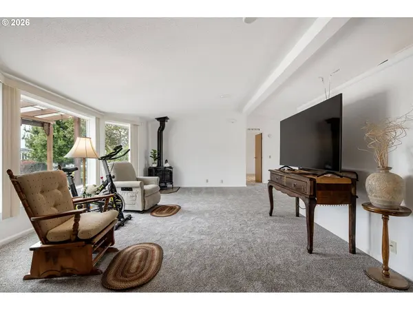 85665 MANCHESTER LN, Eugene, OR 97405