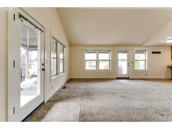 1620 SAMUEL DR, Cottage Grove, OR 97424