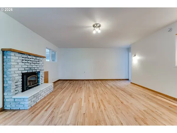 83703 N ENTERPRISE RD, Pleasant Hill, OR 97455