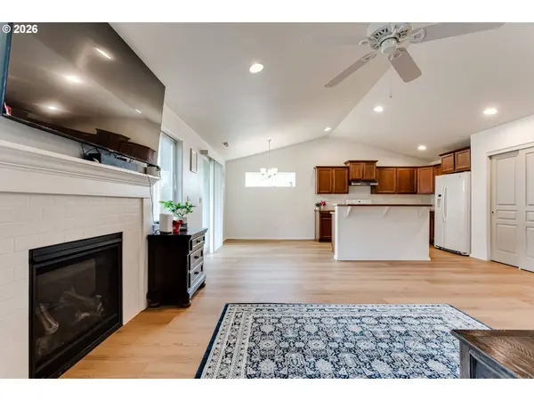 5757 DONOHOE AVE, Eugene, OR 97402