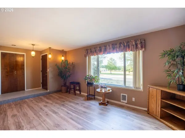 87554 MILLER RD, Veneta, OR 97487