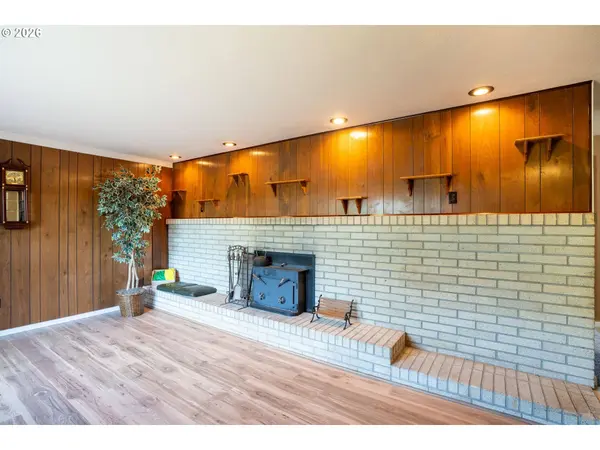 87554 MILLER RD, Veneta, OR 97487