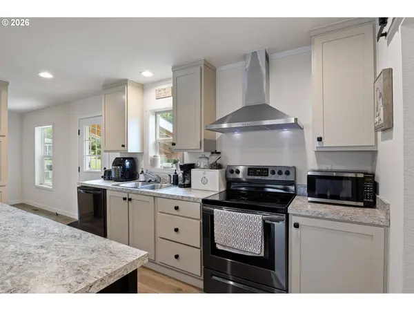 408 WHIPPLE AVE, Drain, OR 97435