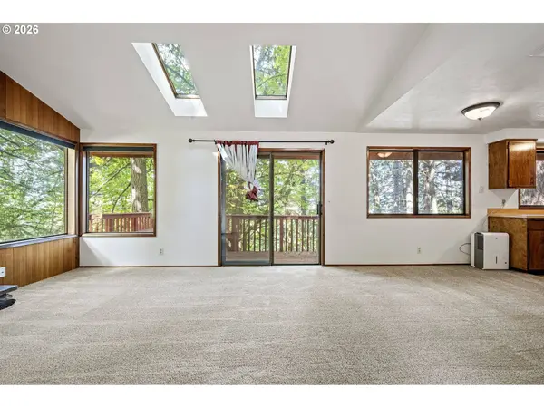 2730 KISMET WAY, Eugene, OR 97405
