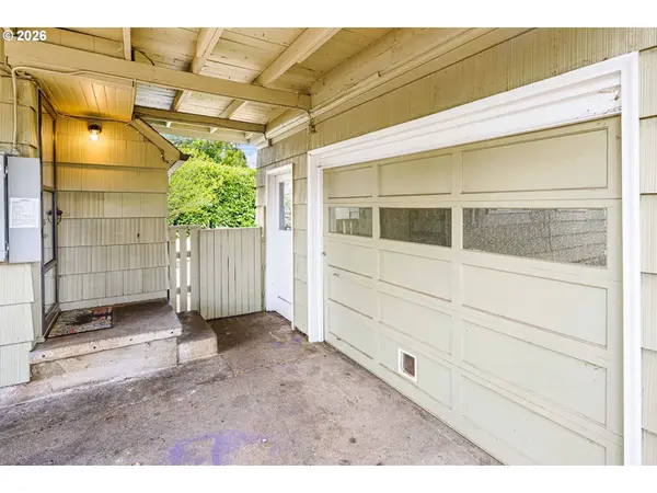1572 MCKINLEY CT, Eugene, OR 97402