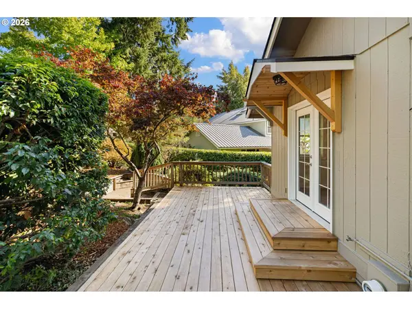 4482 PADDOCK DR, Eugene, OR 97405