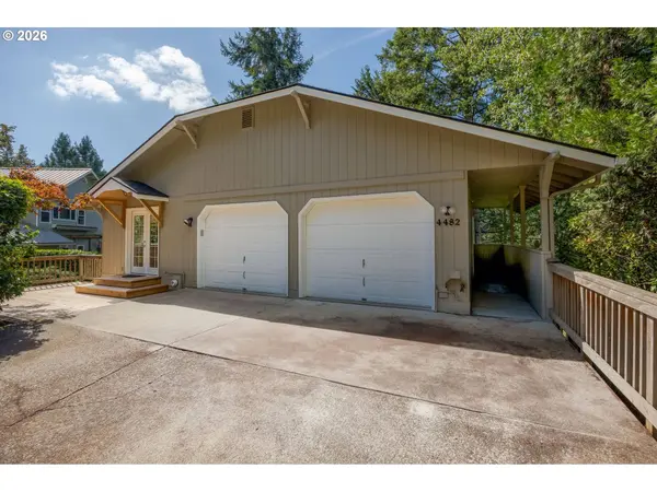4482 PADDOCK DR, Eugene, OR 97405