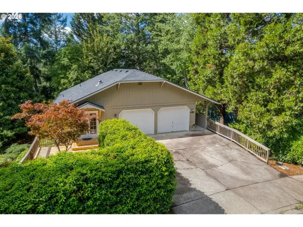 4482 PADDOCK DR, Eugene, OR 97405
