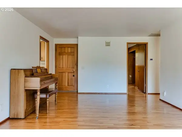 4355 PEARL ST, Eugene, OR 97405