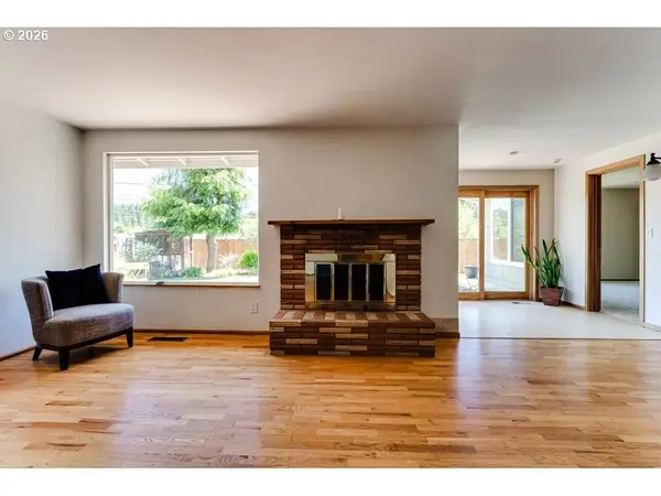 4355 PEARL ST, Eugene, OR 97405