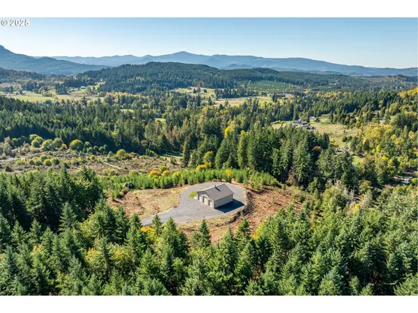 40224 REUBEN LEIGH RD, Lowell, OR 97452