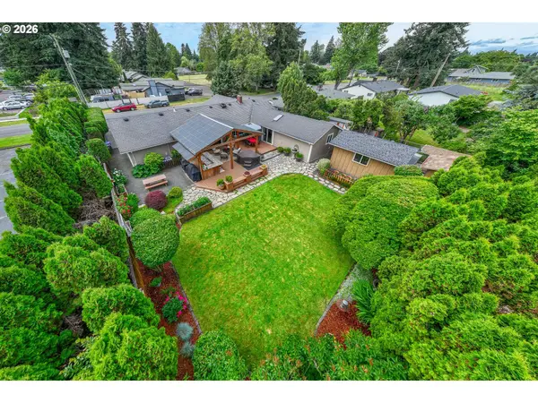 143 FERNDALE DR, Eugene, OR 97404