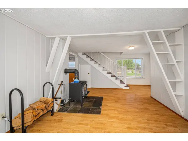 204 19TH ST, Springfield, OR 97477