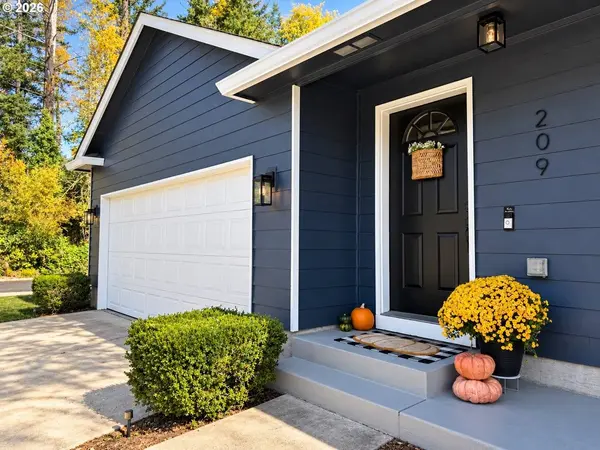 209 BLUEBIRD ST, Cottage Grove, OR 97424