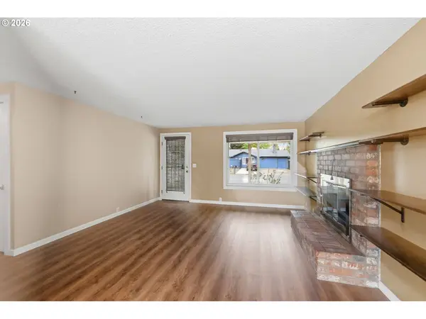2690 CARBONA ST, Eugene, OR 97404