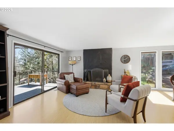 784 BROOKSIDE DR, Eugene, OR 97405