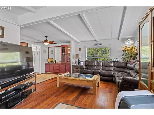 98785 SITKUM LN, Myrtle Point, OR 97458