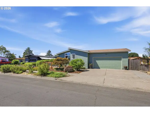 2070 DONNELLY DR, Springfield, OR 97477