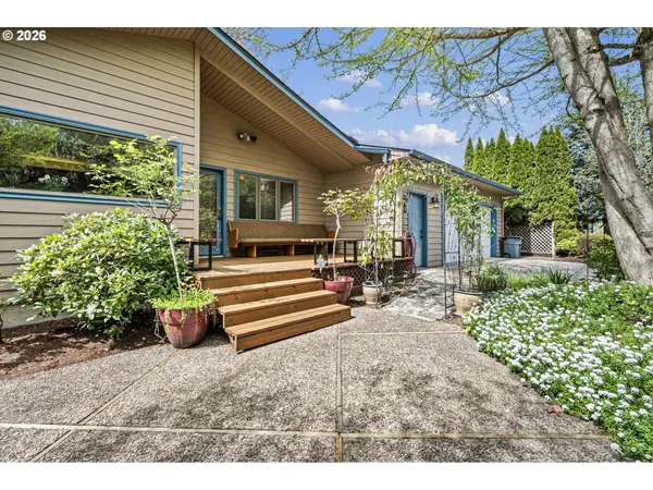 84 GREEN LN, Eugene, OR 97404