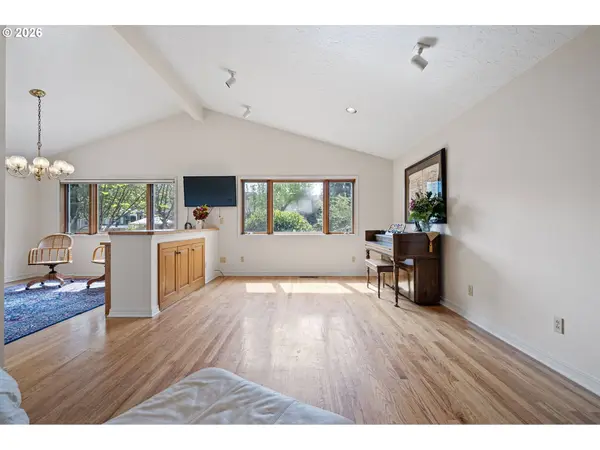 84 GREEN LN, Eugene, OR 97404