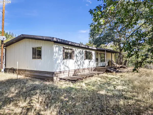 4950 FOOTHILL BLVD, Grants Pass, OR 97526