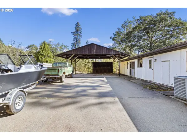 4950 FOOTHILL BLVD, Grants Pass, OR 97526