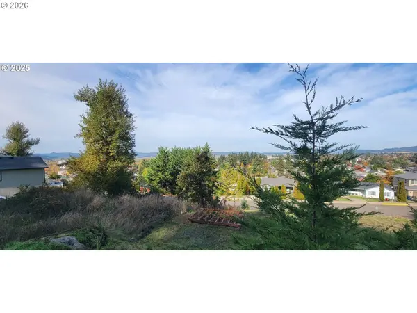 1 Queens AVE, Creswell, OR 97426