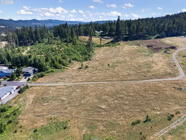 000 Ibsen AVE, Cottage Grove, OR 97424