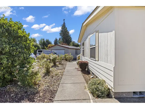 510 PATRICK LOOP, Cottage Grove, OR 97424