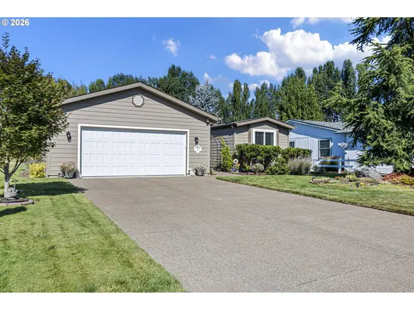 139 VILLAGE DR, Cottage Grove, OR 97424