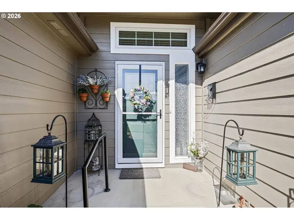 139 VILLAGE DR, Cottage Grove, OR 97424
