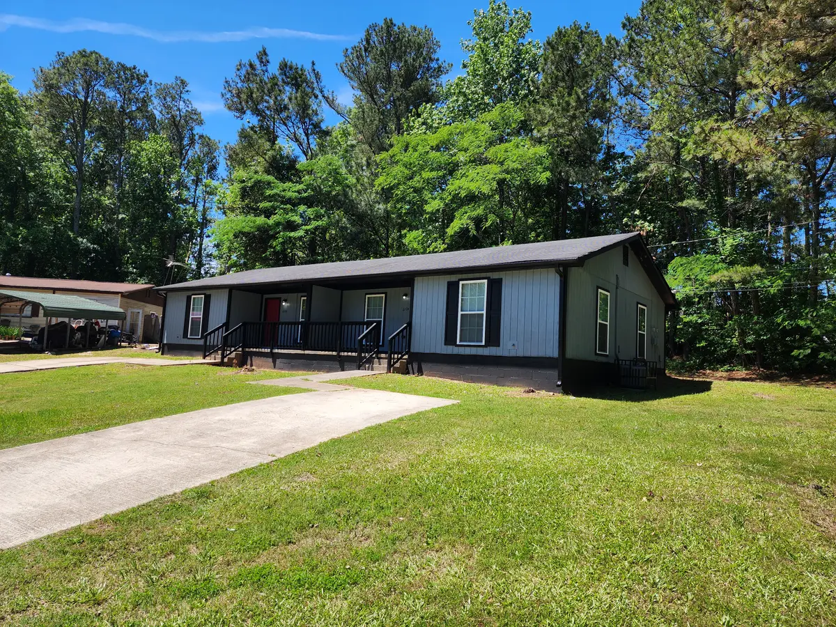 6104 Oakwood Cir, Covington, GA 30014-3548