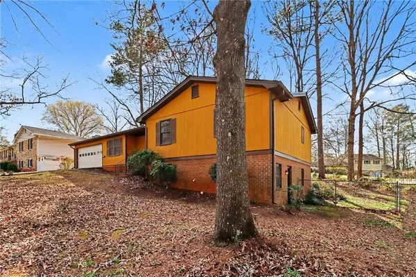 50 Ivy DR, Covington, GA 30016