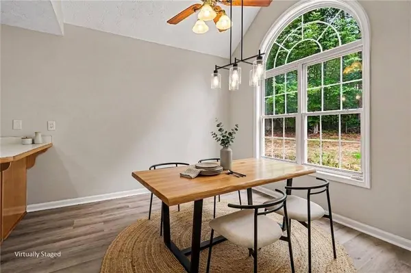 5316 Valley Forest WAY, Flowery Branch, GA 30542