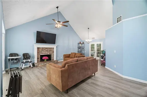 6338 Clearbrook DR, Flowery Branch, GA 30542