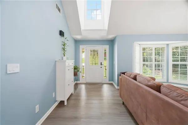 6338 Clearbrook DR, Flowery Branch, GA 30542
