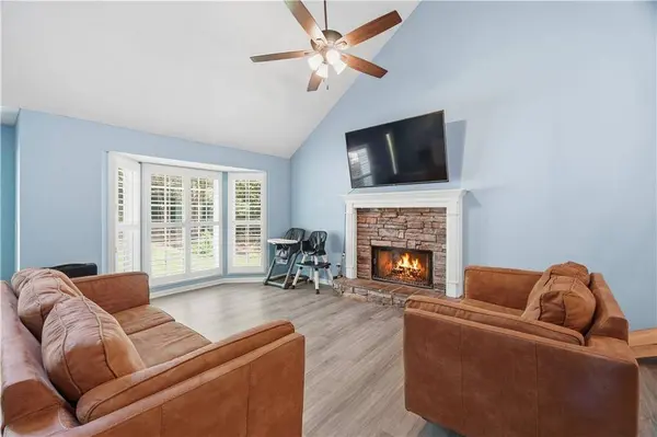 6338 Clearbrook DR, Flowery Branch, GA 30542