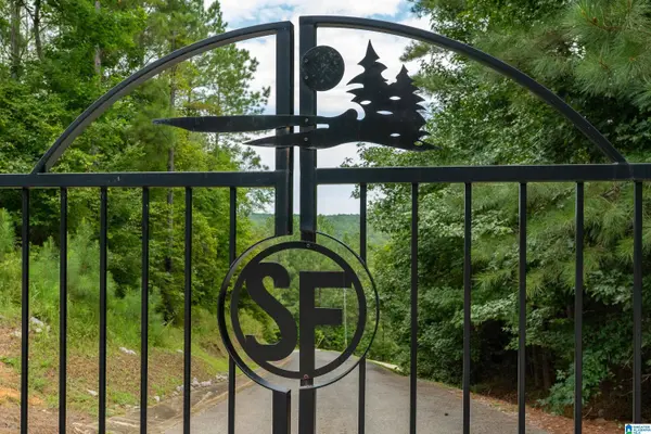 5720 BLACK CREEK DRIVE #4, Bessemer, AL 35022