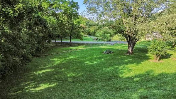 10114 Hayters Gap Road, Abingdon, VA 24210