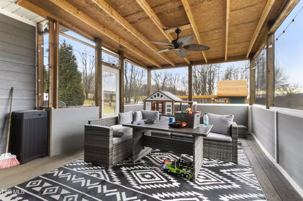 14707 Village LOOP, Abingdon, VA 24210