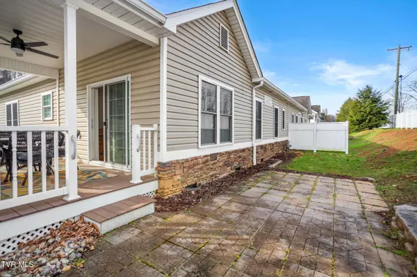 11541 Meadowood DR, Bristol, VA 24202