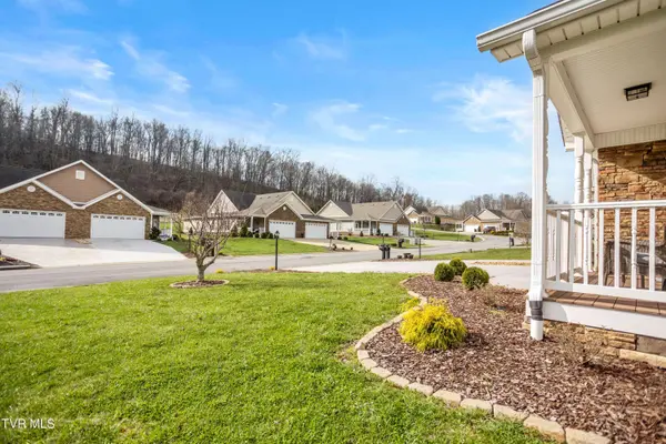 11541 Meadowood DR, Bristol, VA 24202