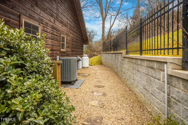 31936 Faith WAY, Meadowview, VA 24361