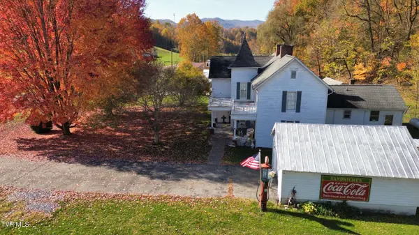 21786 Monroe RD, Damascus, VA 24236