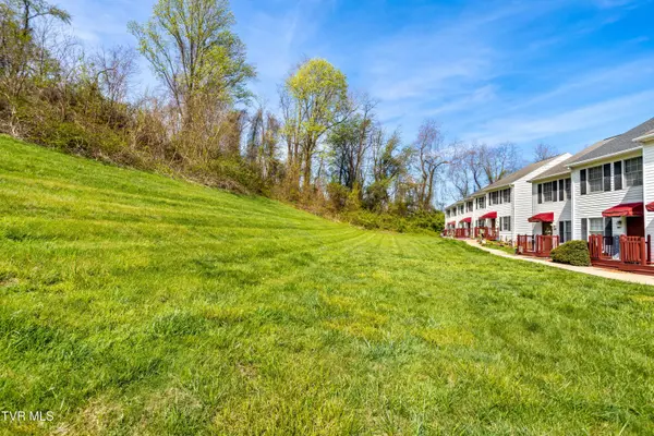 671 Beaverview DR #671, Bristol, VA 24201