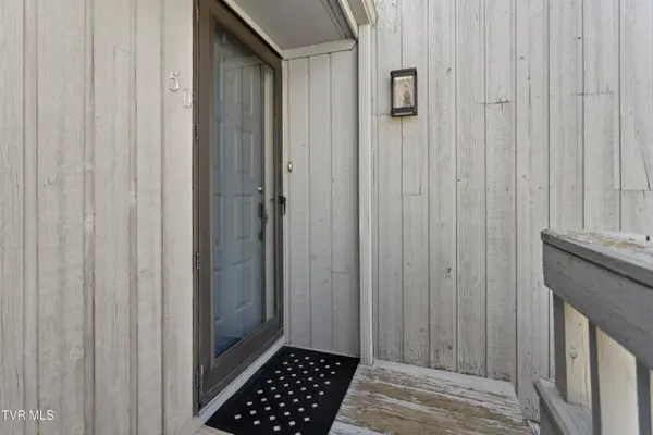 100 Wonderland DR #5d, Abingdon, VA 24211